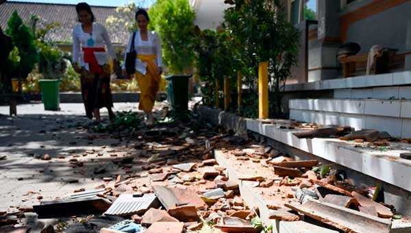 Балийское землетрясение вызвало панику среди жителей